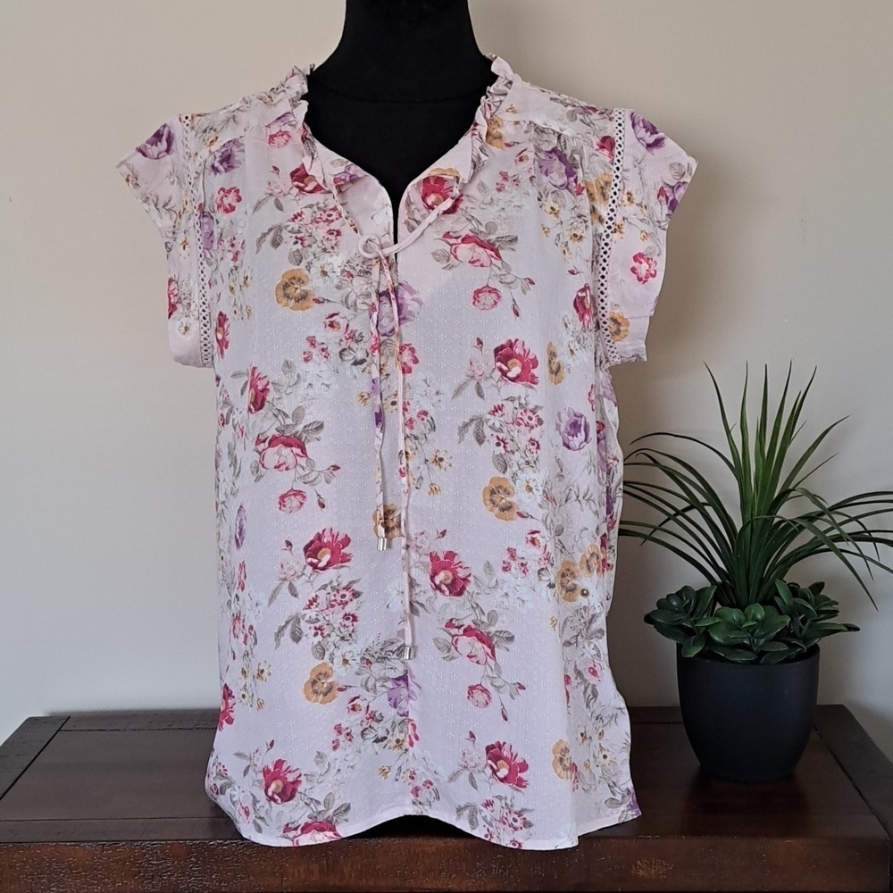 Buffalo David Bitton Floral Blouse Lightweight Flowy Top Small Pink Short Sleeve